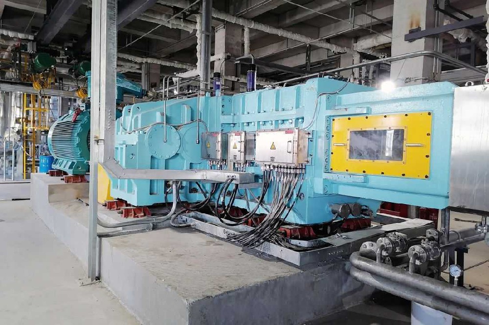 石化擠壓造粒大型齒輪箱